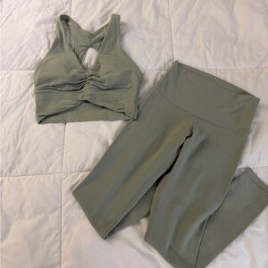 Aritzia TNA Set